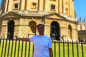 Dr Farhad Reyazat oxford